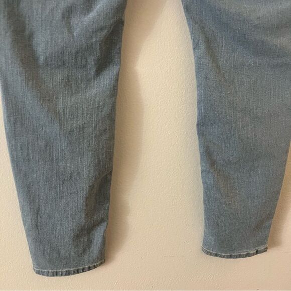 NWT Signature Levi Strauss Light Wash Blue Denim Pull-On Skinny Jeans 10/30 - Picture 9 of 11
